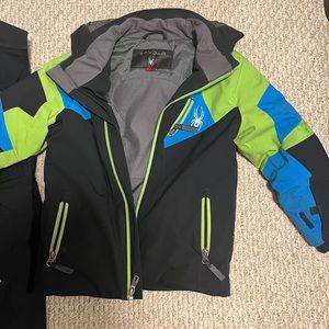 Spyder snowsuit excellent condition size 6 snow pants and ski jacket